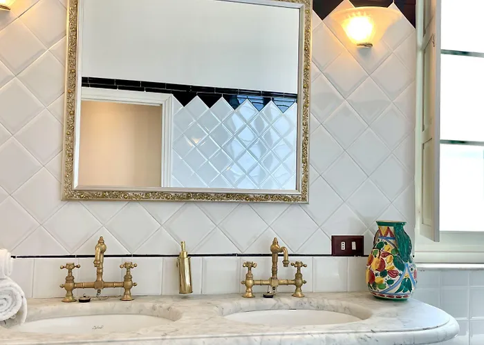 מלון Conti 5*